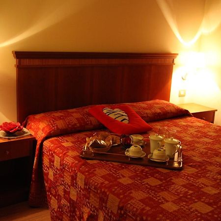 Hotel Il Borghetto Bariano Экстерьер фото