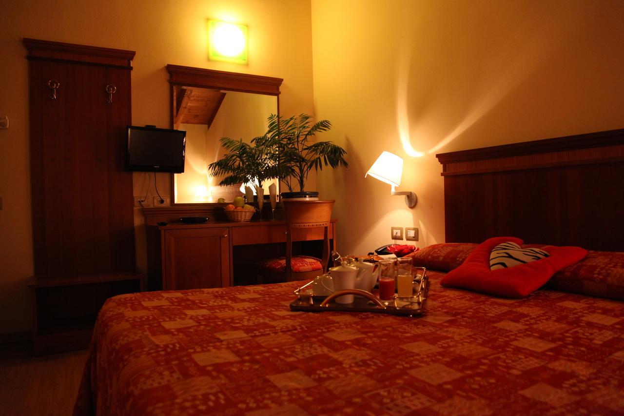 Hotel Il Borghetto Bariano Экстерьер фото