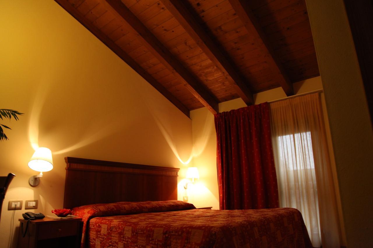 Hotel Il Borghetto Bariano Экстерьер фото
