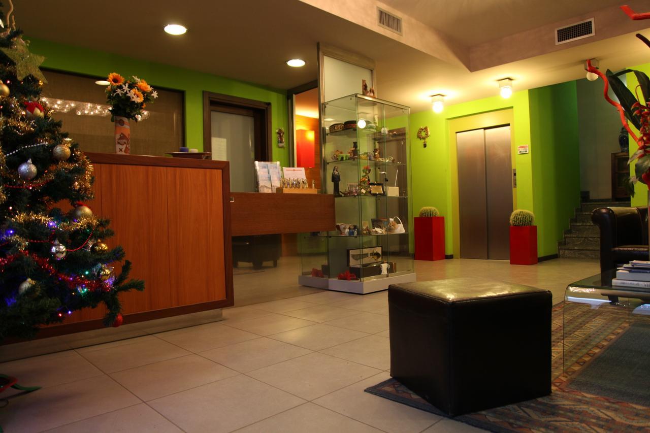 Hotel Il Borghetto Bariano Экстерьер фото