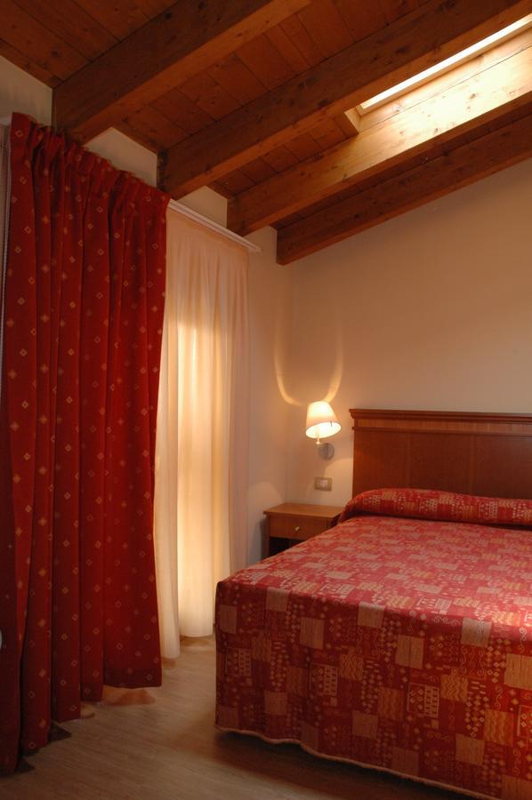 Hotel Il Borghetto Bariano Экстерьер фото