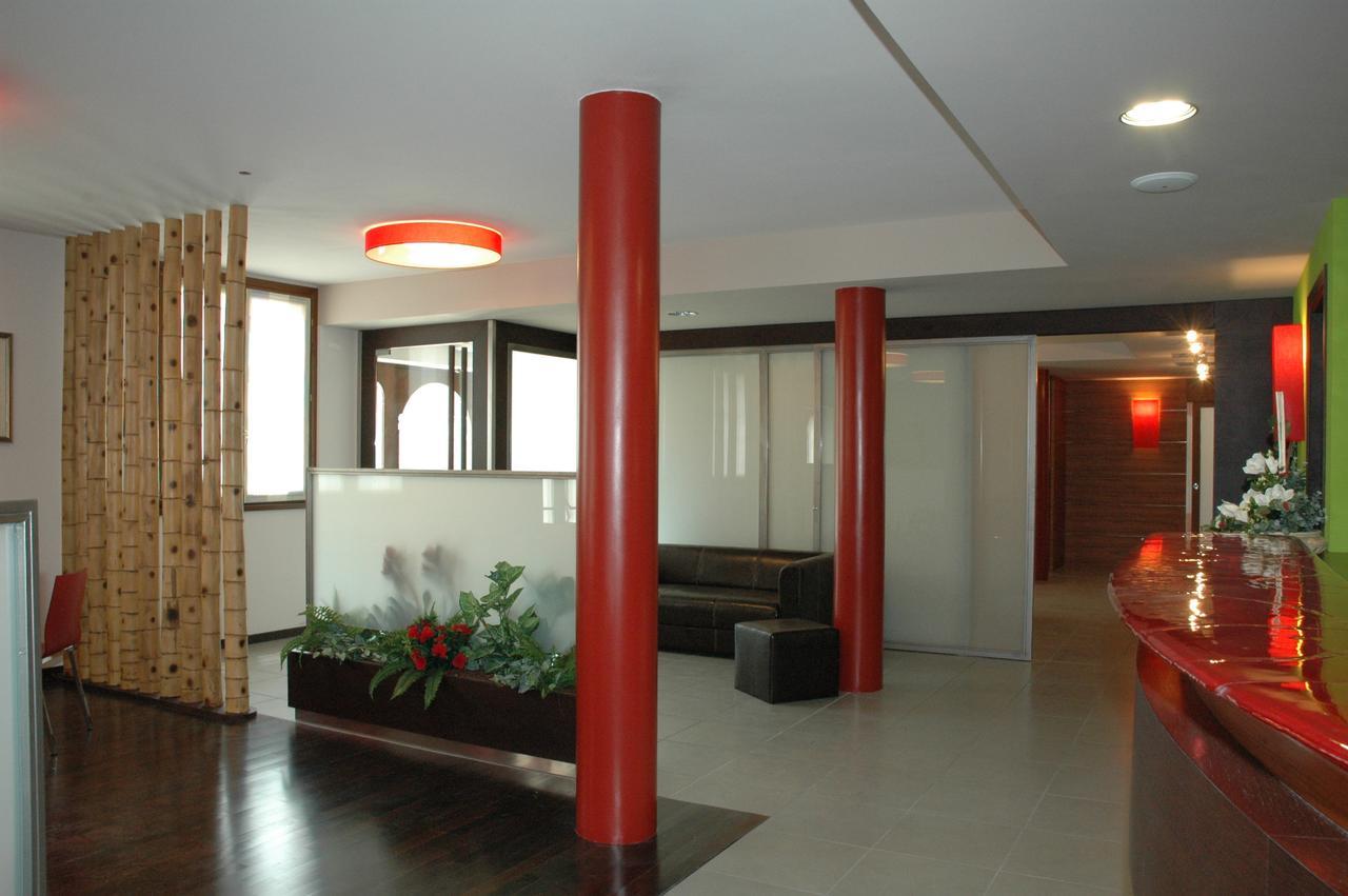 Hotel Il Borghetto Bariano Экстерьер фото