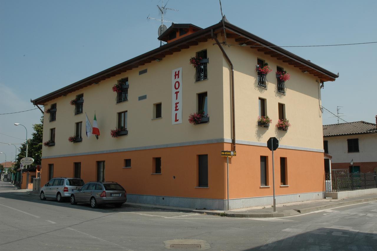 Hotel Il Borghetto Bariano Экстерьер фото
