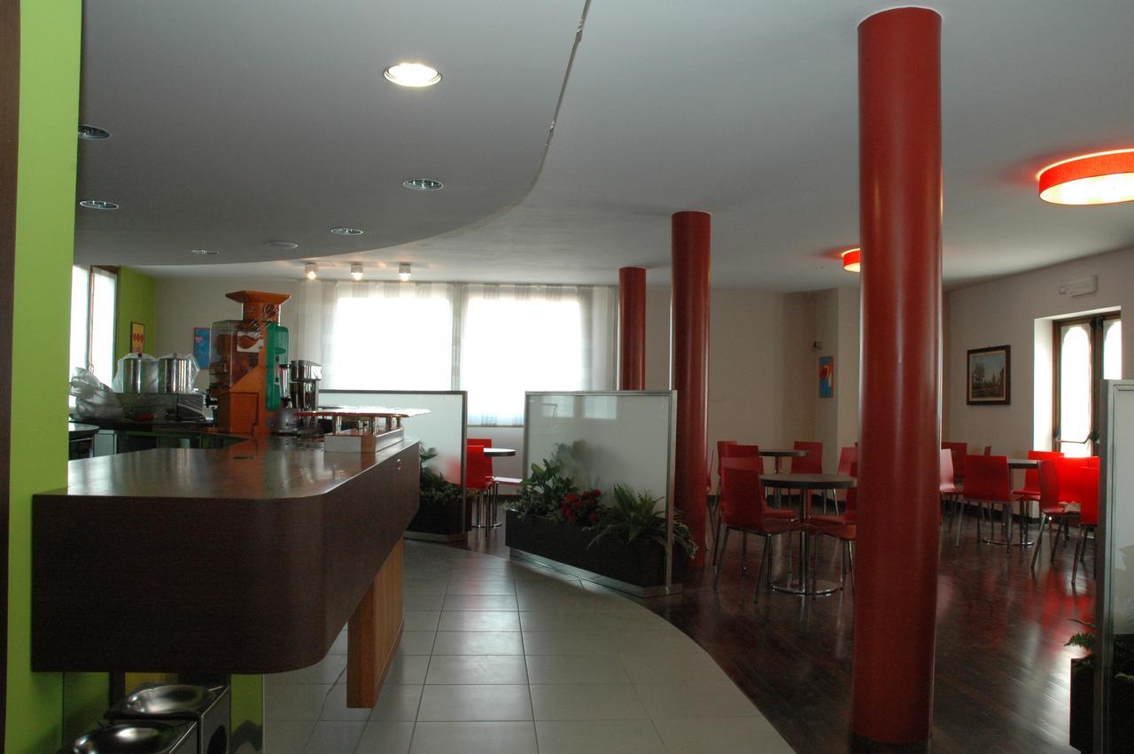 Hotel Il Borghetto Bariano Экстерьер фото