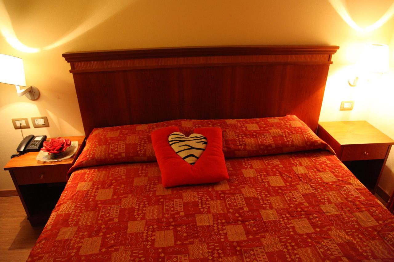 Hotel Il Borghetto Bariano Экстерьер фото