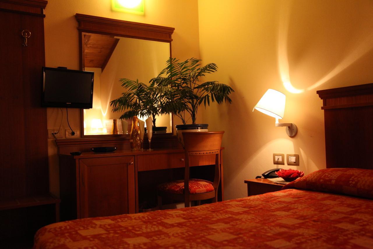 Hotel Il Borghetto Bariano Экстерьер фото